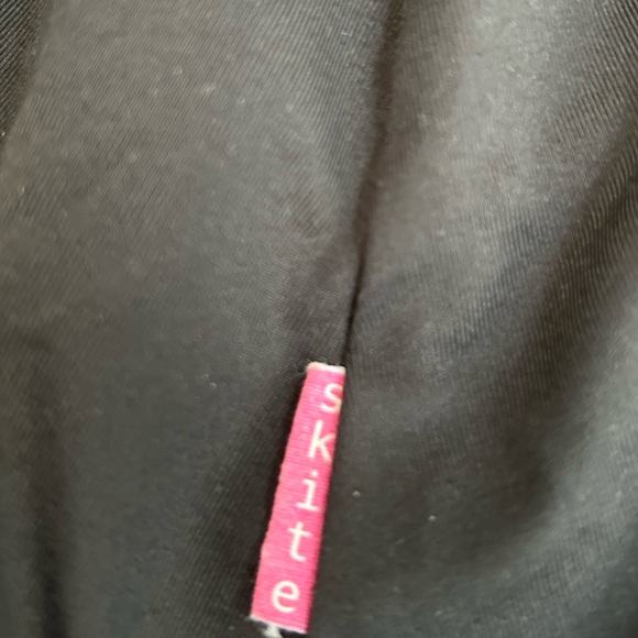 Skirted Leggings. Women’s Lg. Stretch waist. Hidden inside pocket for phone,cash - Picture 5 of 5